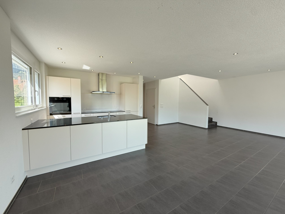 5.5 Zimmer-Doppelhaushälfte, CH-9473 Gams